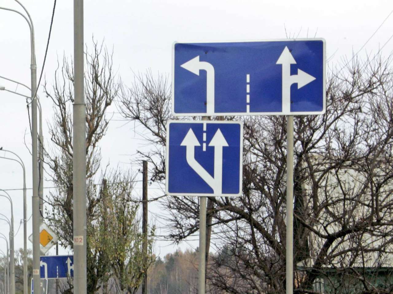 Лысаков выразил недоверие дорожным знакам в Москве