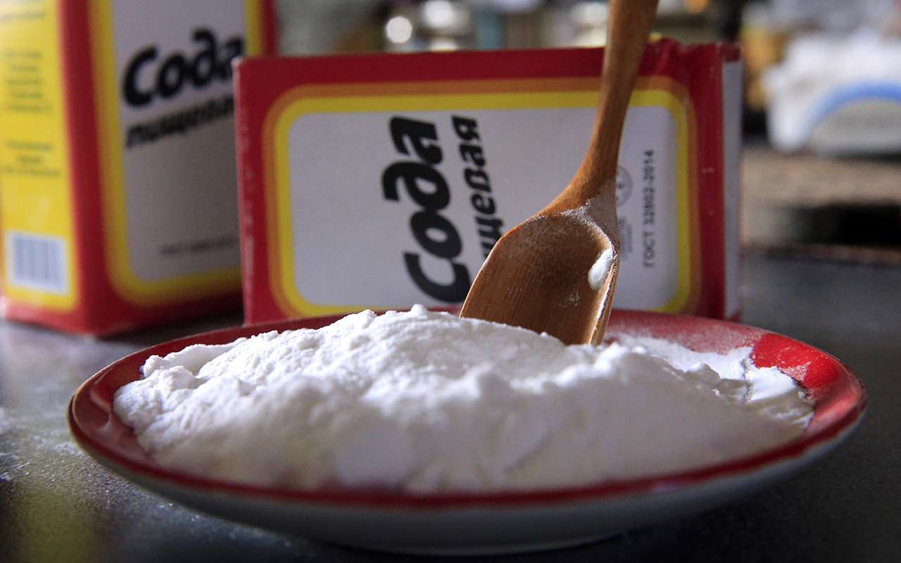 Автоэффект обычной соды – вот зачем ее стоит держать в машине!