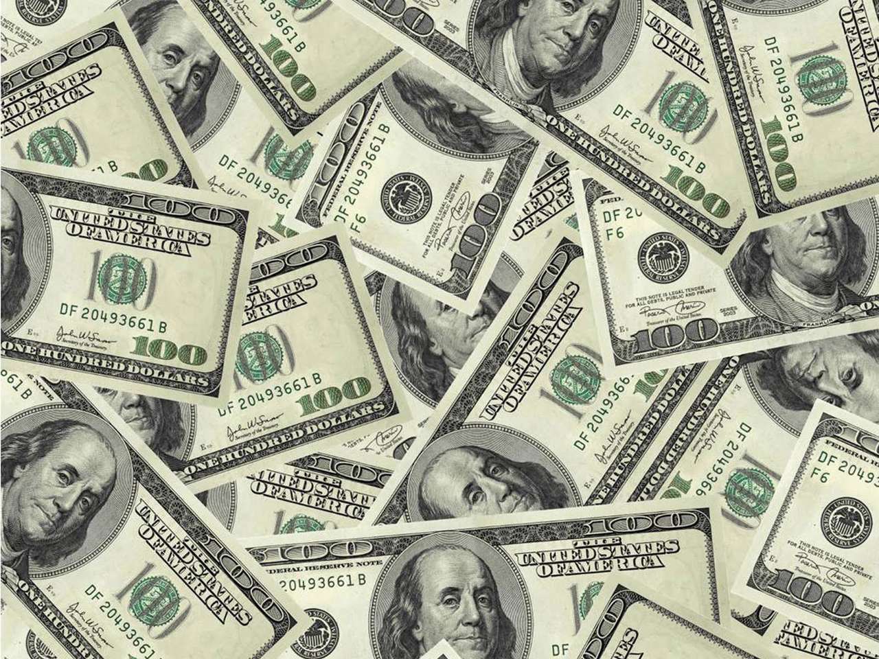 Два миллиона долларов высыпалось из бронированного фургона