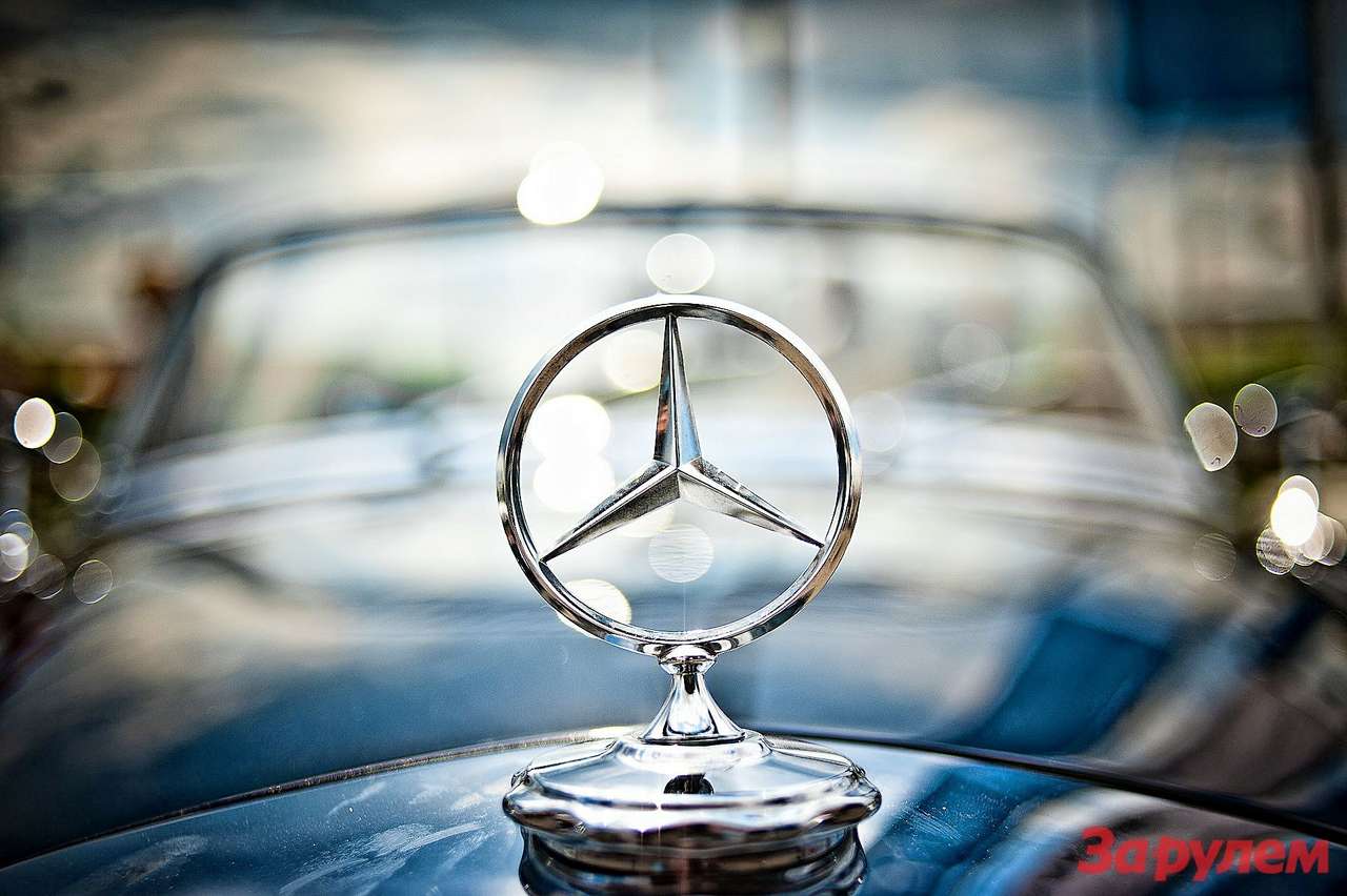 Mercedes отказался поддерживать прокремлевскую молодежь