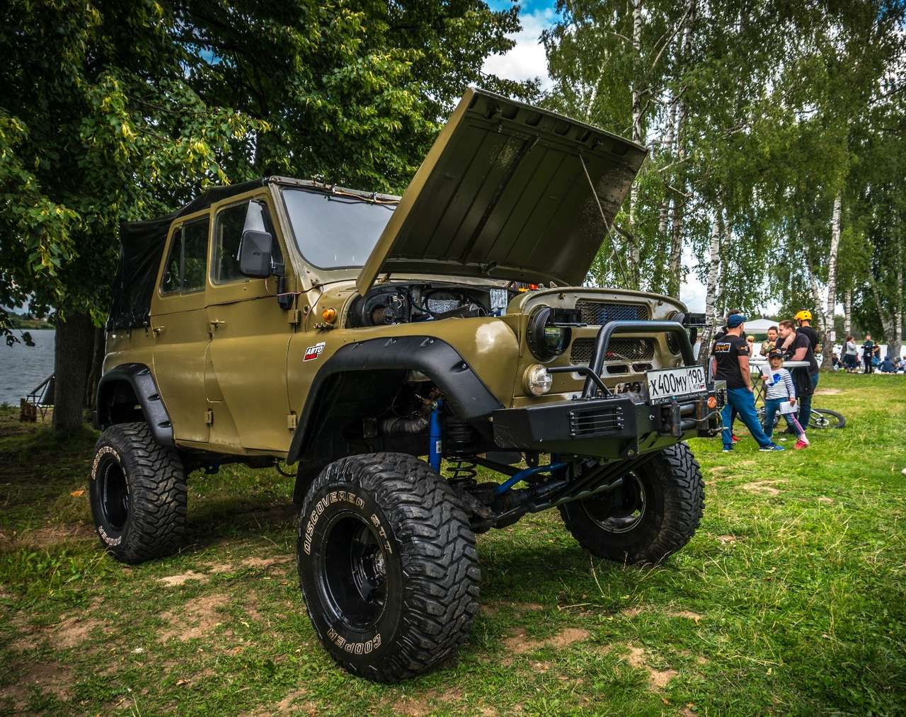 Еще одна номинация — «Выше всех». В ней бесспорным лидером оказался этот УАЗ-469.