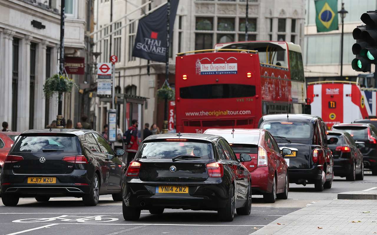 Англичане жалуются: русские дипломаты не хотят платить за въезд в Лондон