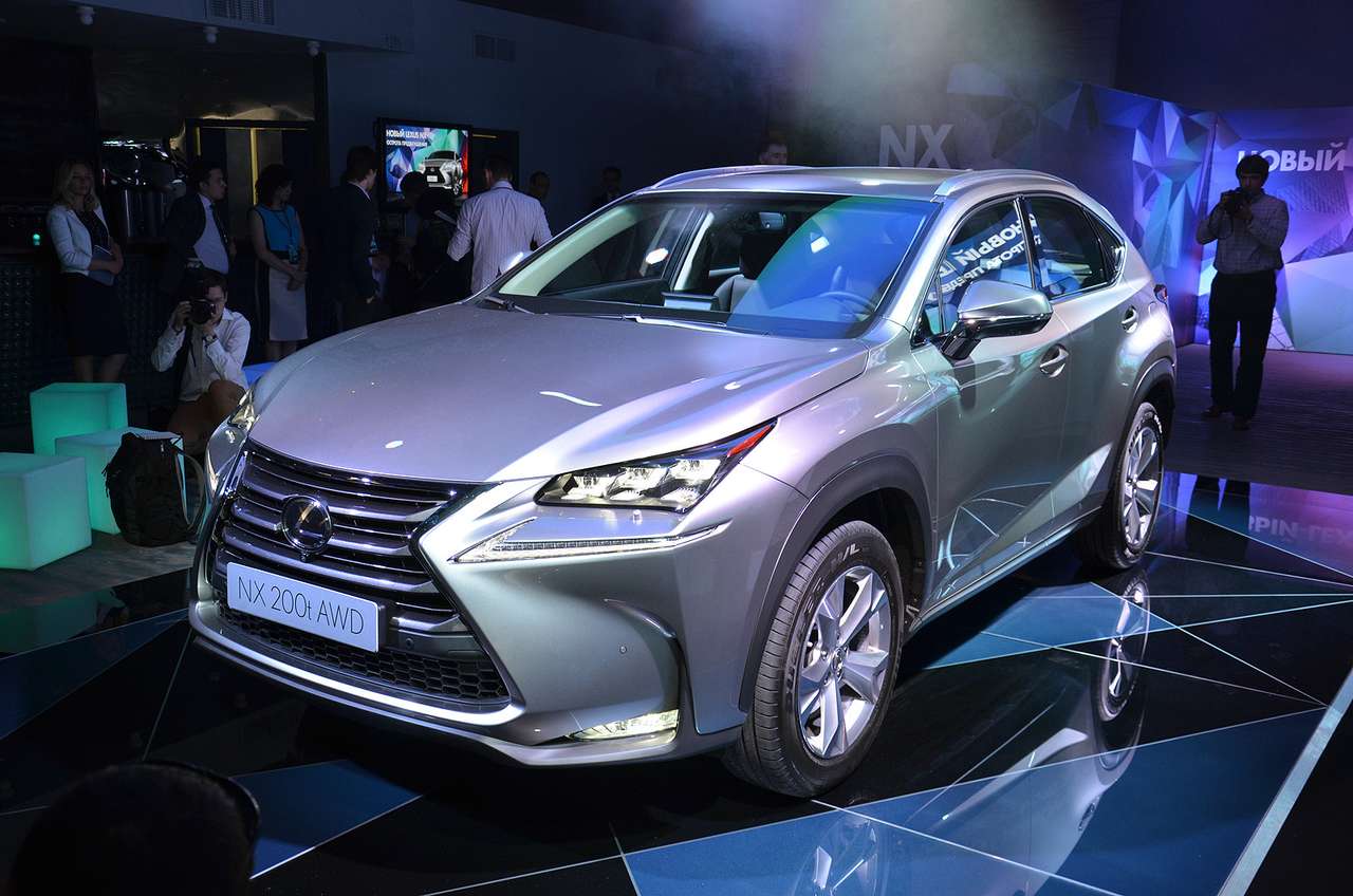 Lexus NX: вымышленная раса