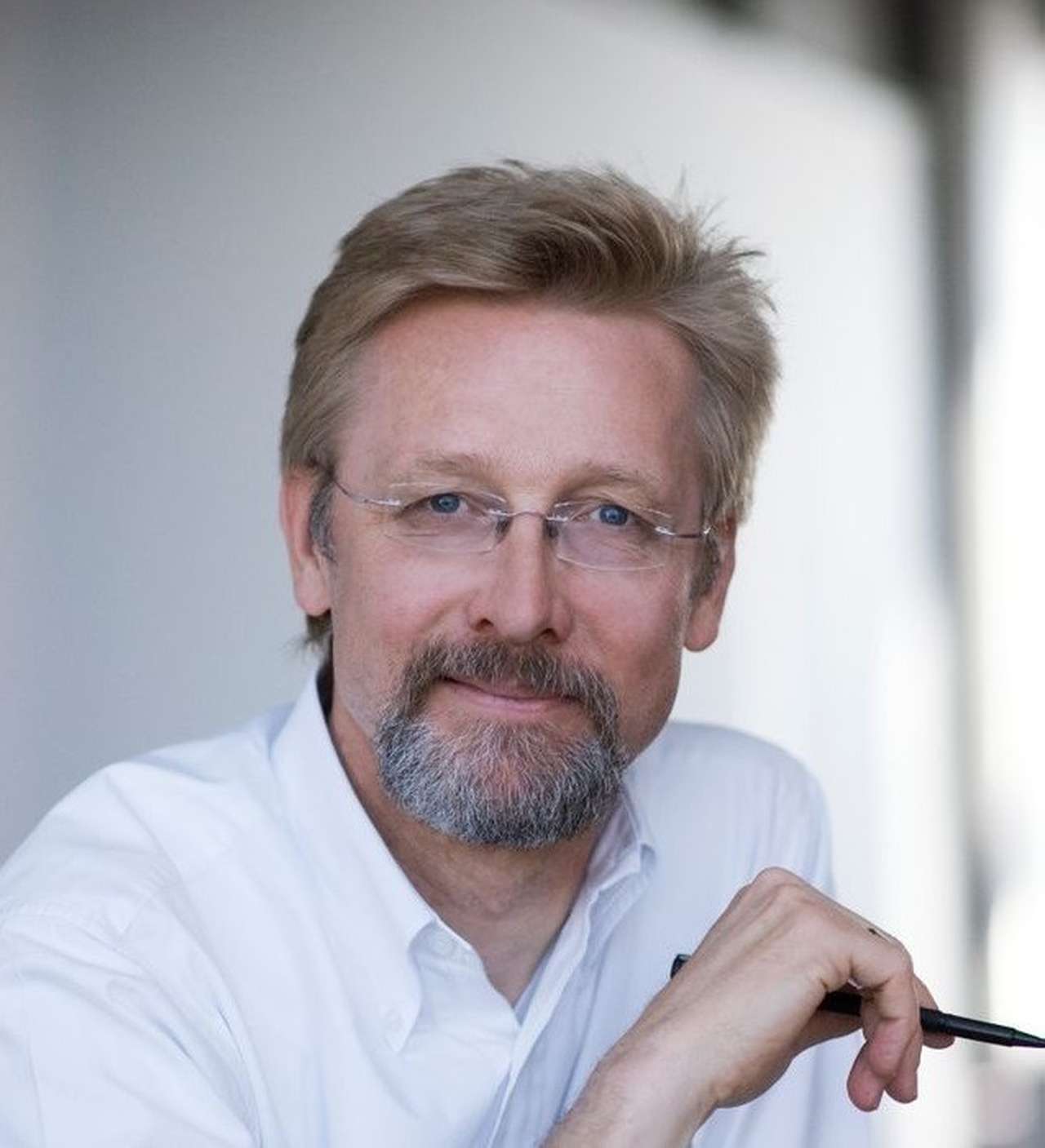 Экс-стилист BMW раскритиковал современный дизайн автомобилей