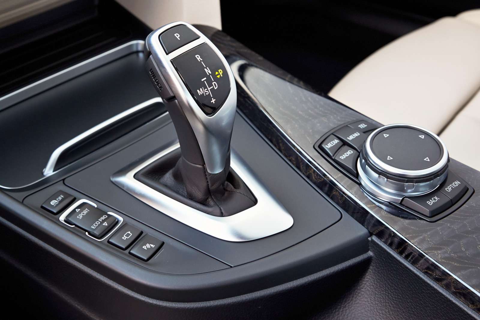 Автоматическая акпп. БМВ 3 коробка автомат. Коробка робот Variator BMW. BMW 320i коробка передач. Коробка BMW 530 I tiptronic