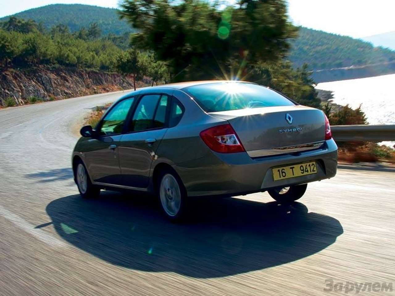 Презентация Renault Symbol: а из третьего окна…