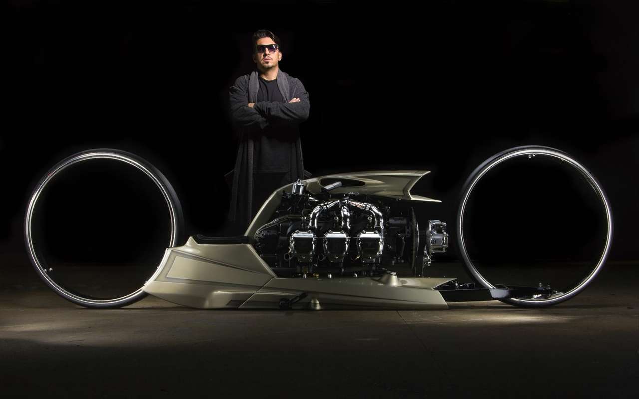 Пилот Формулы-1 построил гипербайк с авиационным двигателем