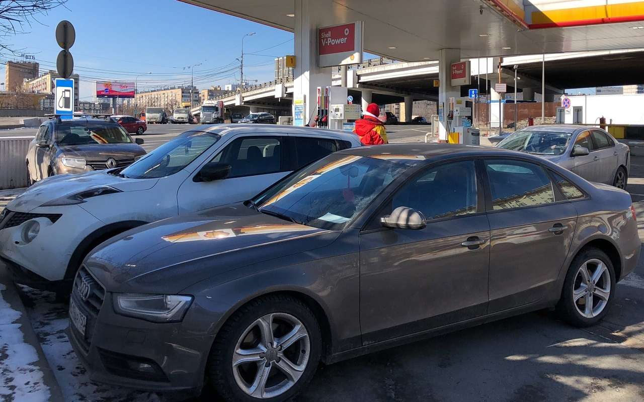 Если власти не вмешаются, цены на бензин в РФ будут расти – эксперт