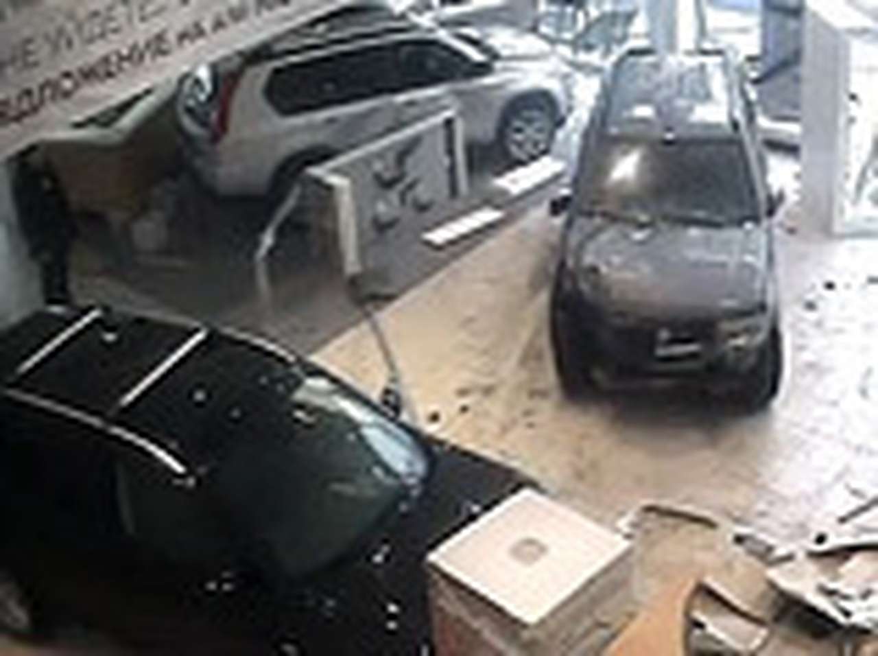 Разгромивший автосалон врач отправится за решетку