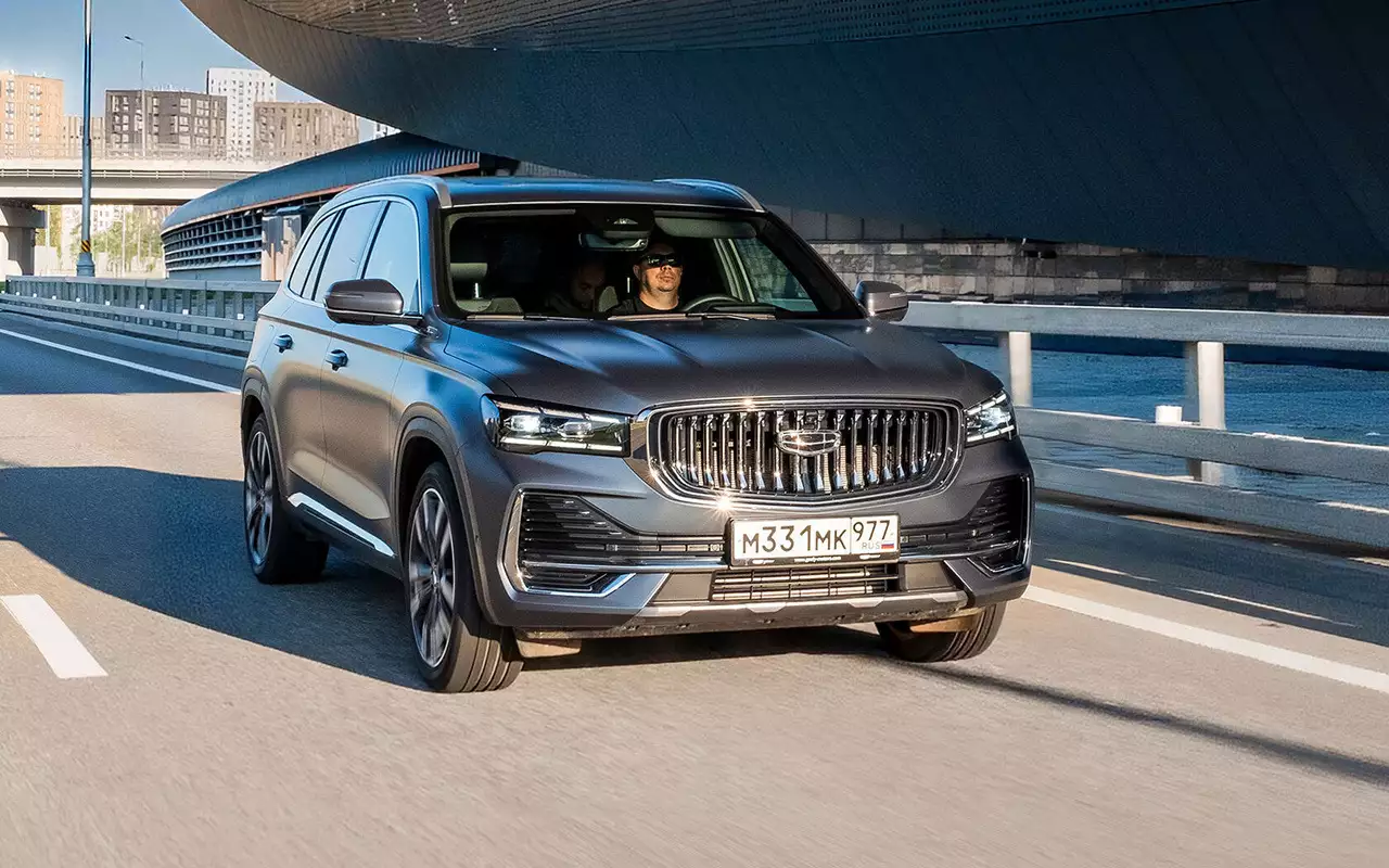 Geely Monjaro: «серый» или официальный