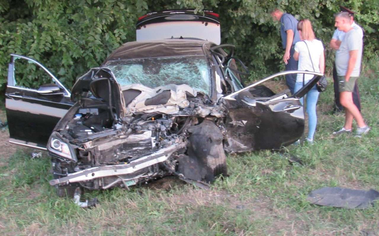 Семья попала в ДТП: четверо погибли на месте, один умер в больнице