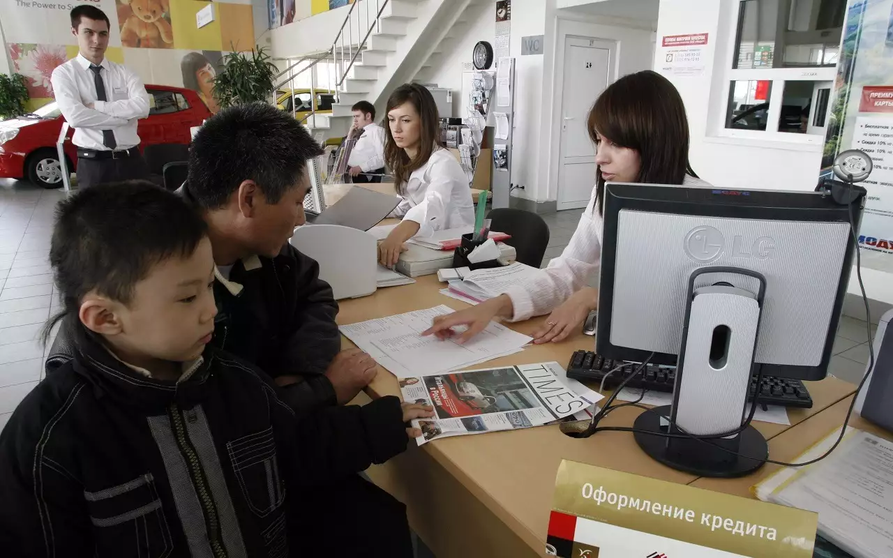 Россияне стали чаще брать автокредиты: причины