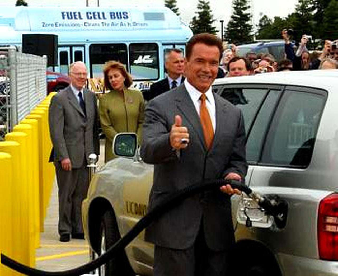 Шварценеггер уговорил концерн Toyota делать гибриды в США