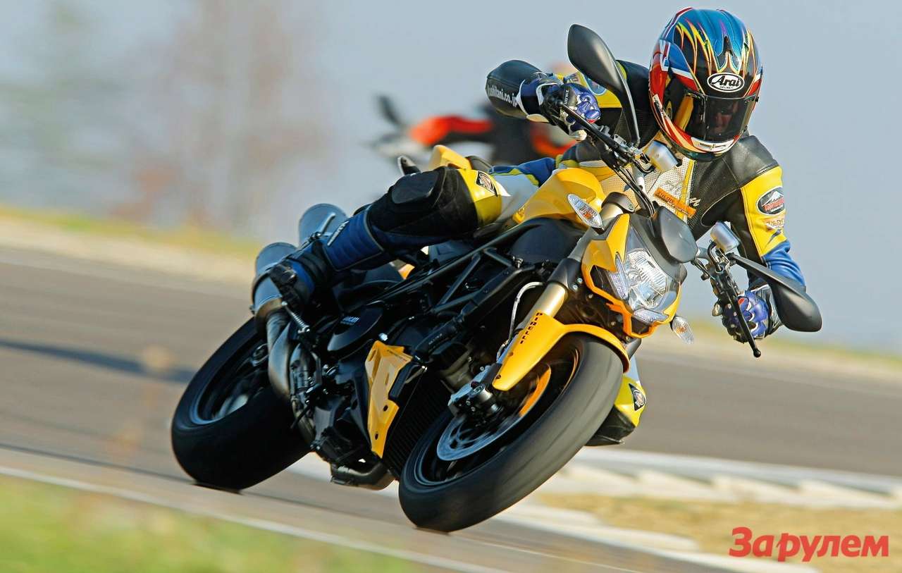 Ducati Streetfighter 848: стритфайтер, 2012 г, 849 см³, 132 л.с., 169 кг, 12 400 евро (в Италии).