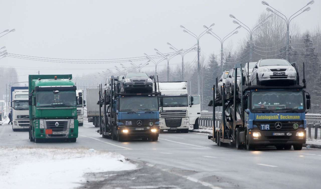 Российский рынок грузовиков упал на 34%