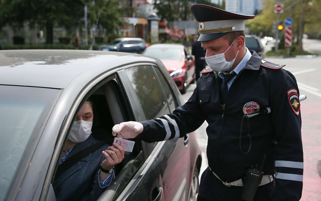 В России ужесточат наказание за подделку прав