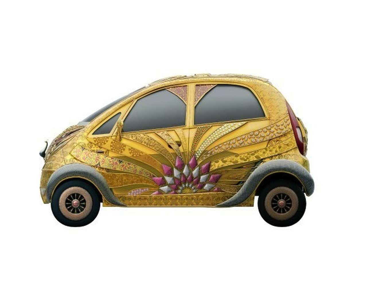 Tata Nano в золоте