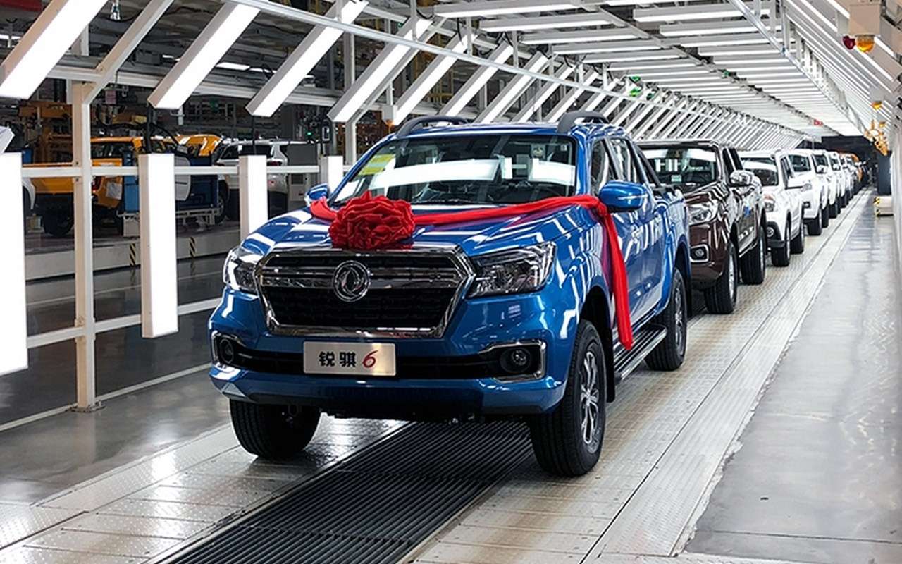 Первый Dongfeng Ruijing 6, сошедший с конвейера