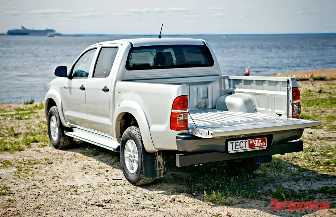 toyota hilux 2005