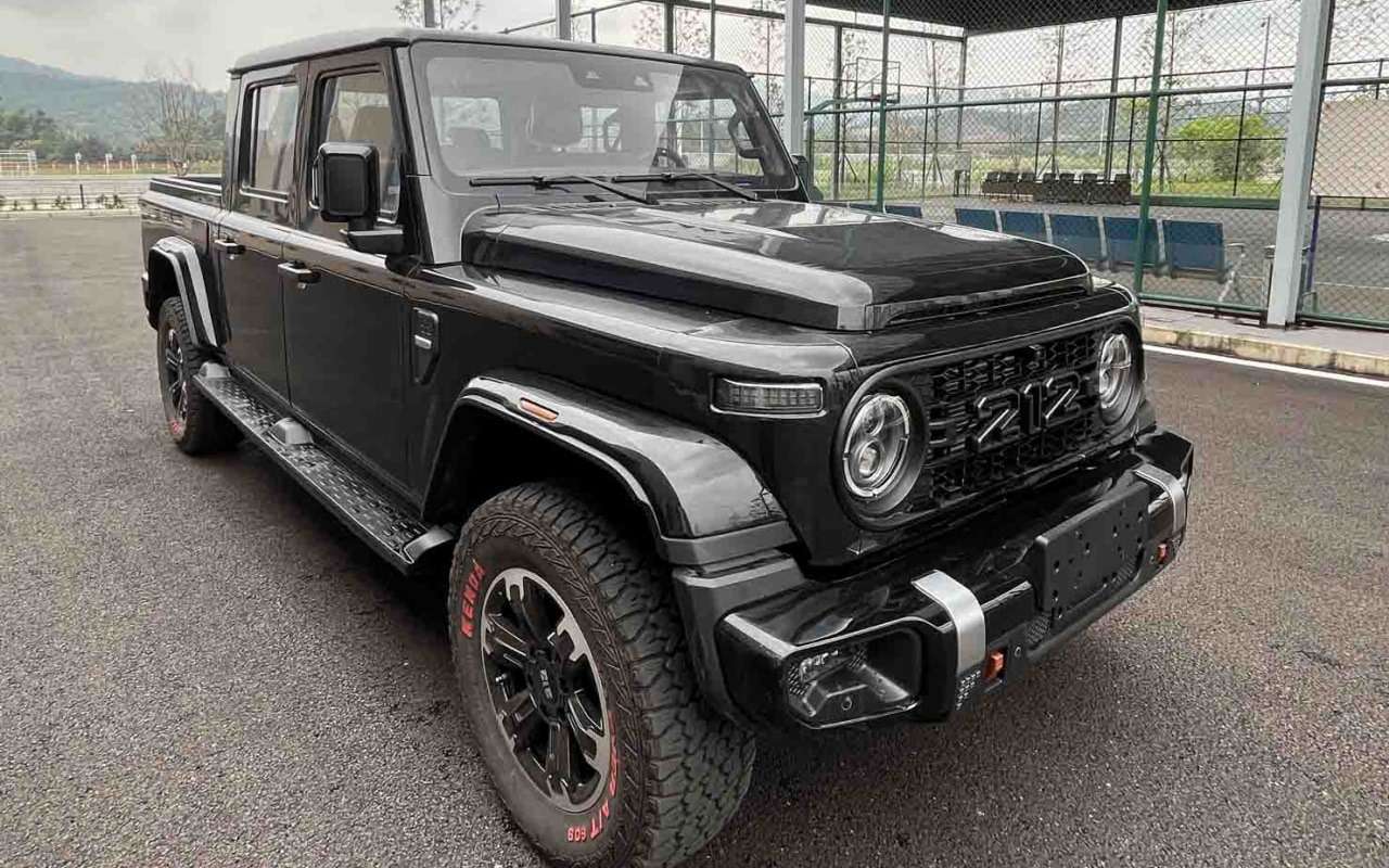 «Китайский УАЗ» в новом кузове — первые фото!