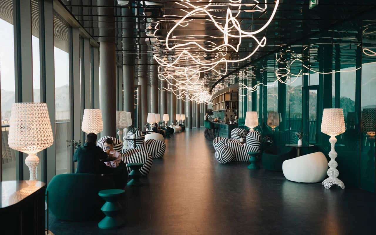 Самый большой в Сибири пятизвездочный отель открылся на Алтае