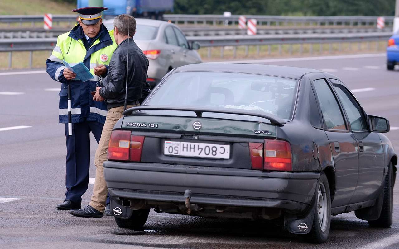 Гаражные мифы: перевернутый номер камеры «не берут»