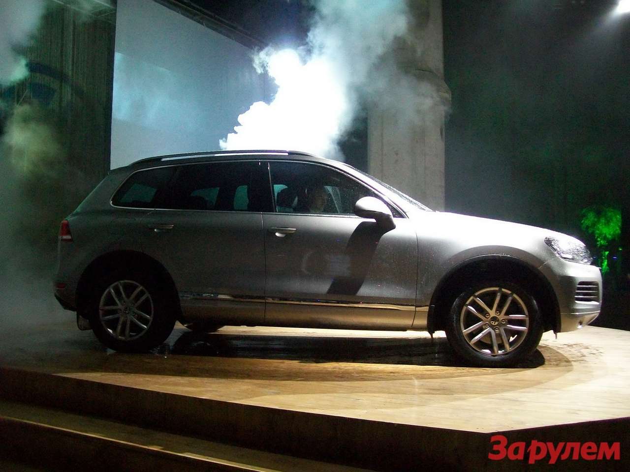 Volkswagen Touareg Hybrid: очередная игрушка для богатых?  