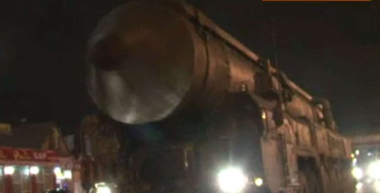 Установки «Тополь-М» на МКАД - видео