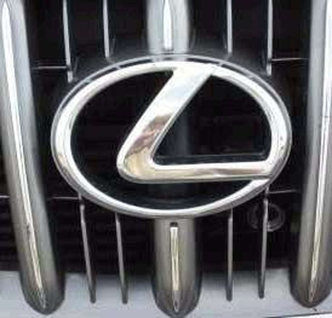 Lexus готовит новый хэтчбек