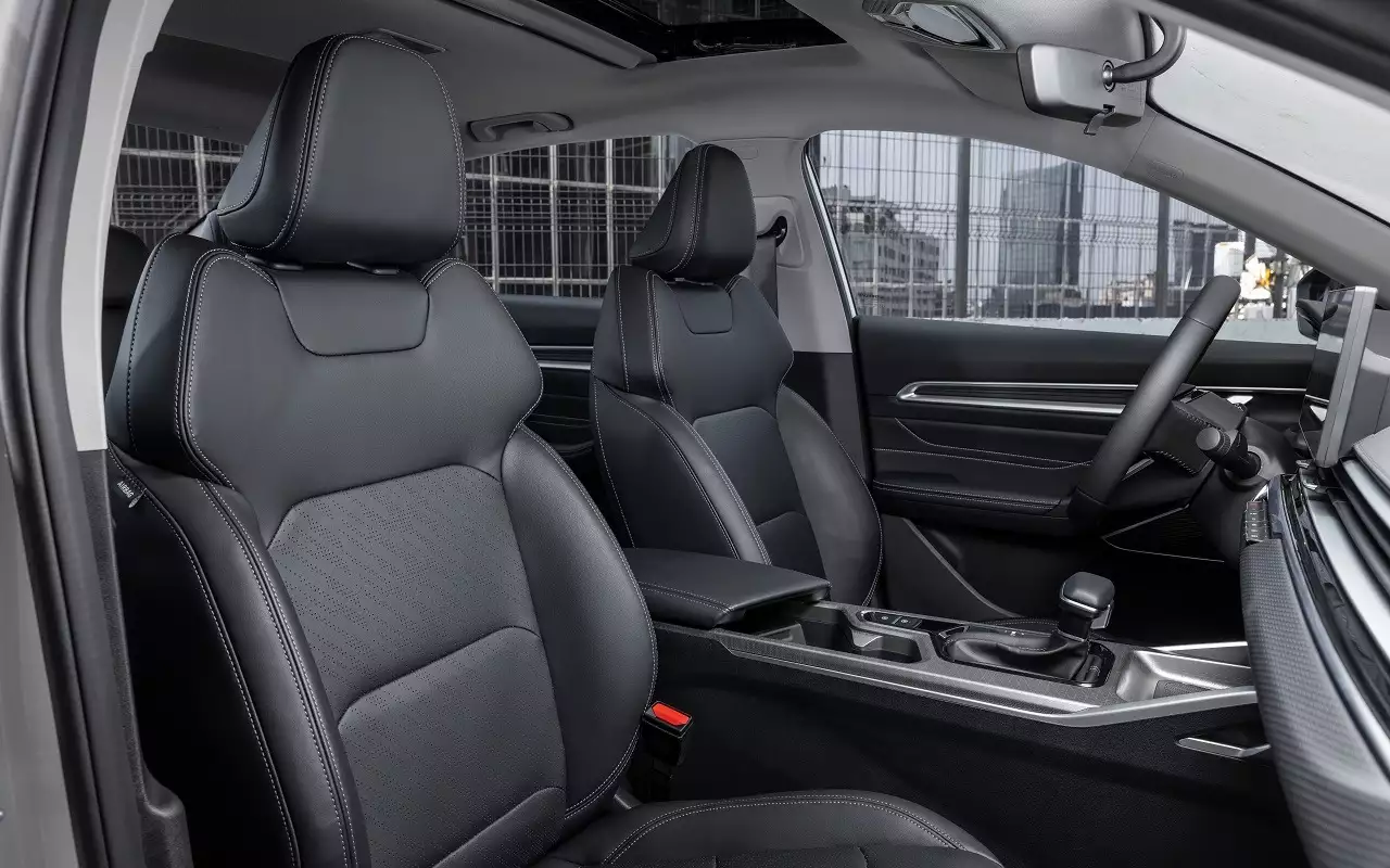 Интерьер Geely Emgrand