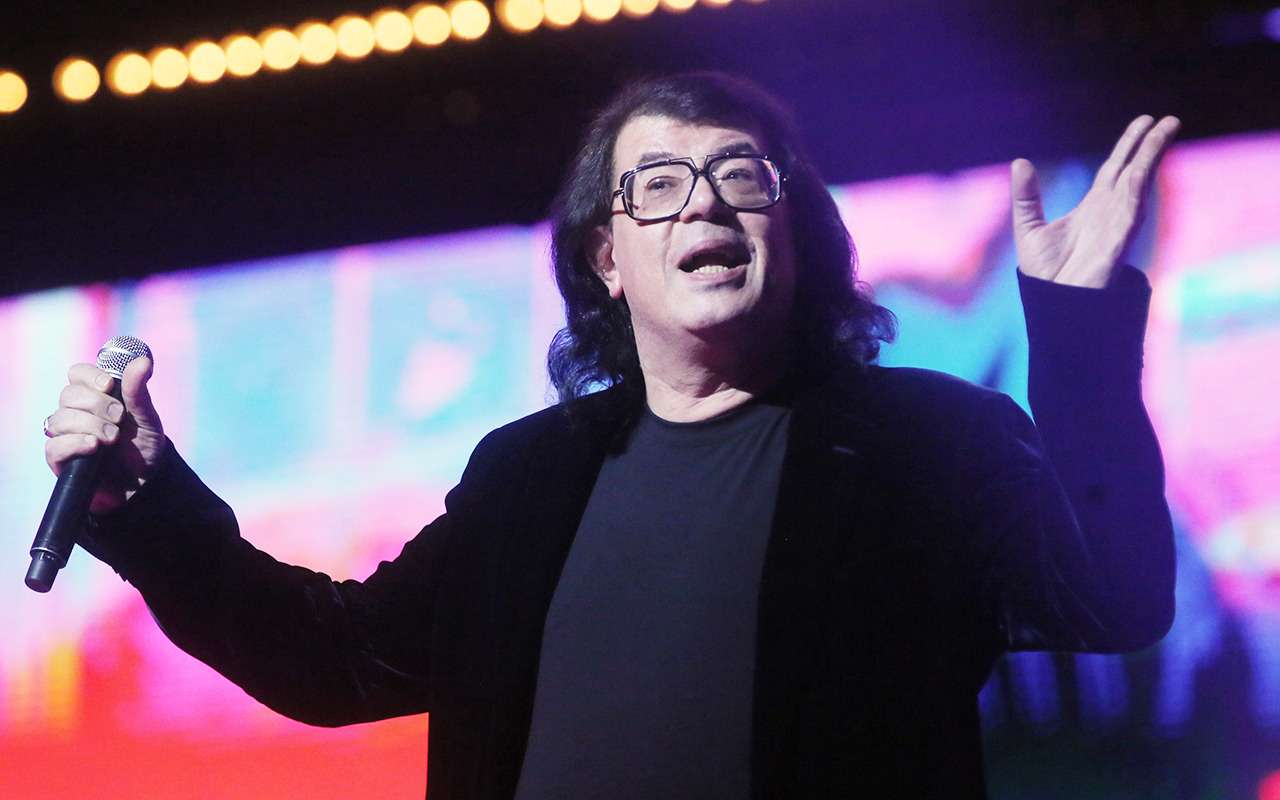 Игорь Корнелюк: «Получать права я приехал за рулем»