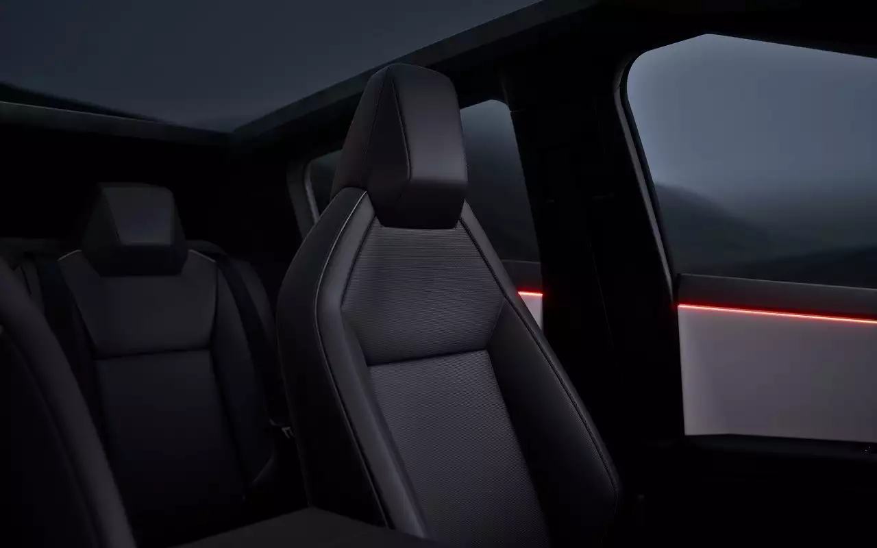 Интерьер Tesla Cybertruck