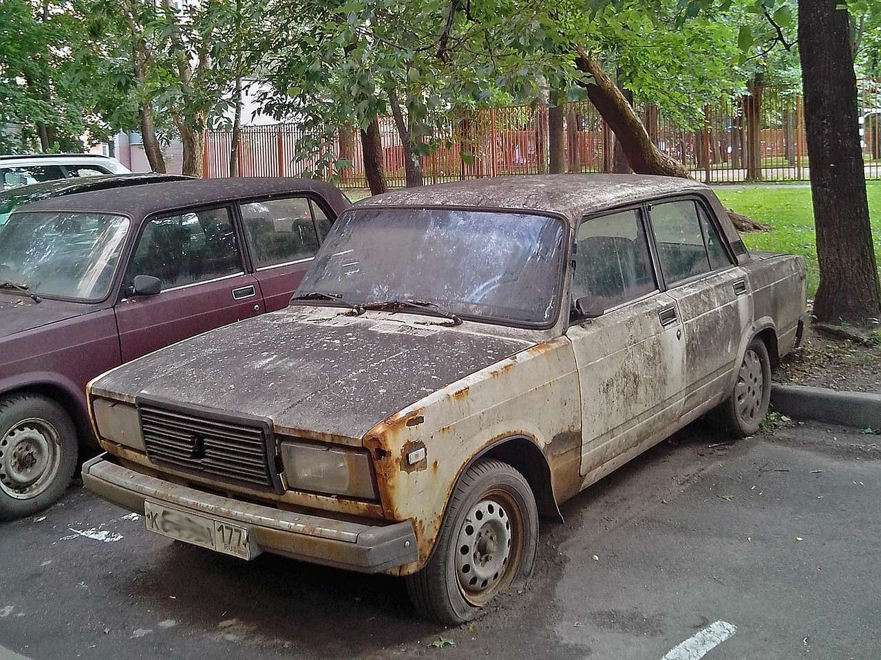 Уличный автохлам утилизируют в течение четырех месяцев 