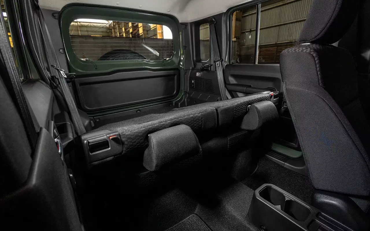 Интерьер Suzuki Jimny