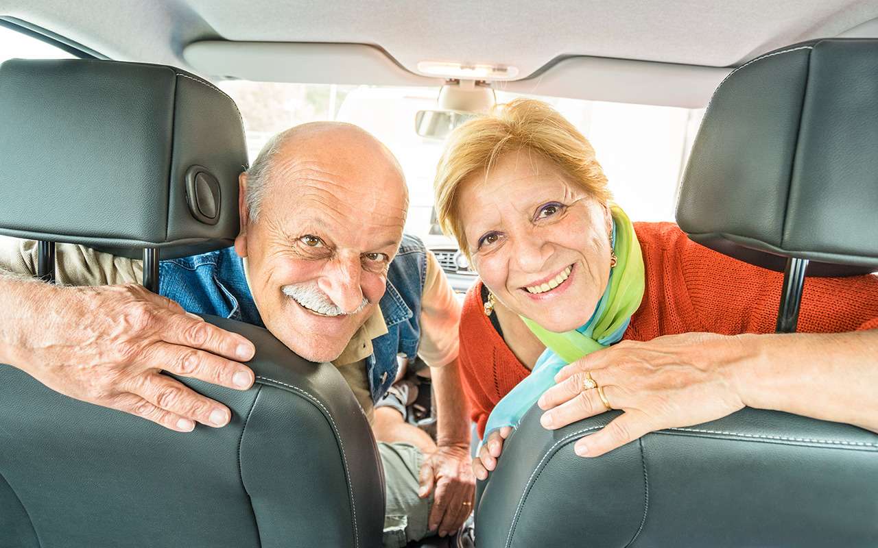 Права «по старости»: пожилых водителей не пустят за руль