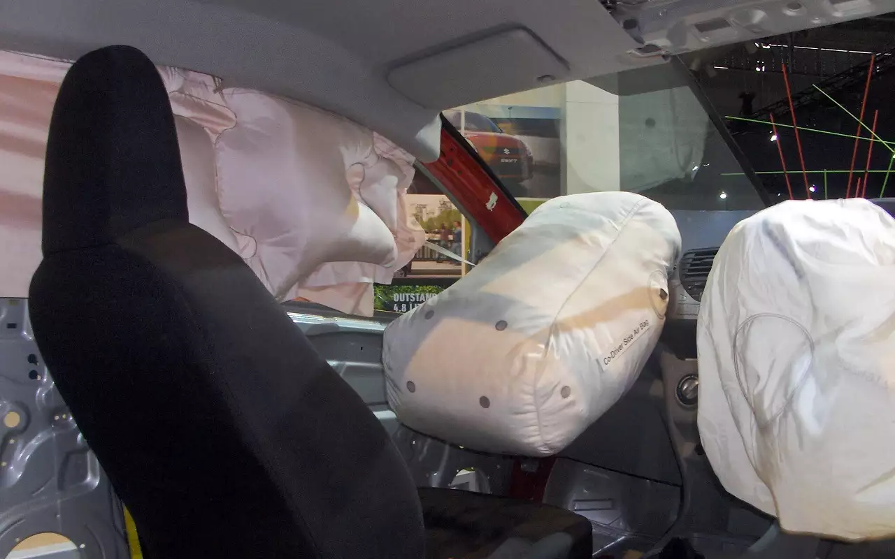 Невероятно, но патент на подушку безопасности для авто оформил пластический хирург