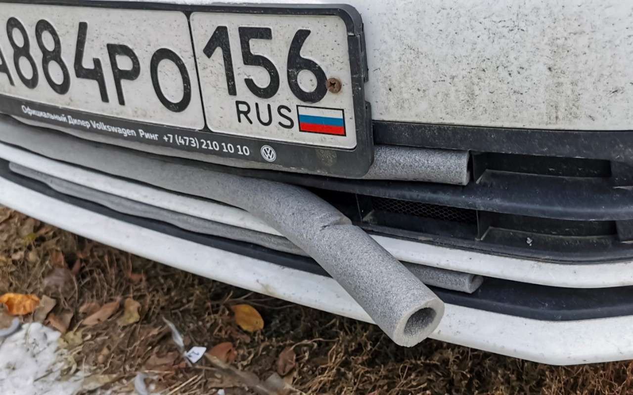 Подойдет утеплитель любого цвета, но эстетам можем порекомендовать черный