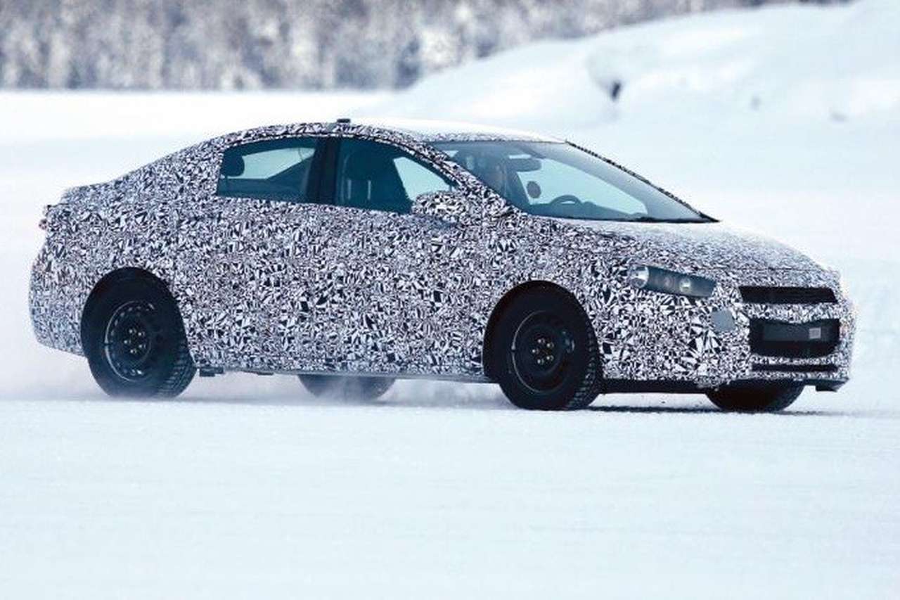 Выход нового Chevrolet Cruze отложили до 2015 года