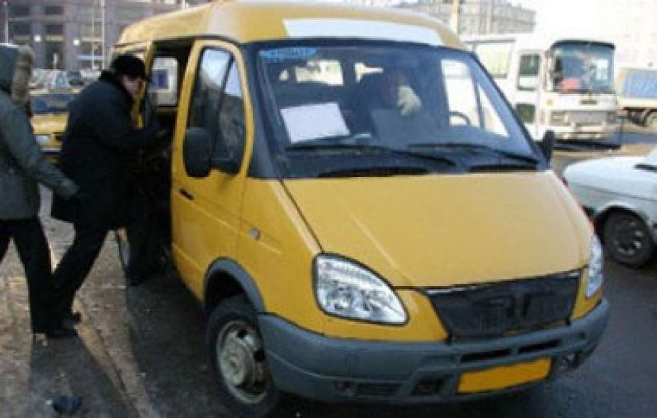 Гастарбайтеров обяжут получать российские «права»