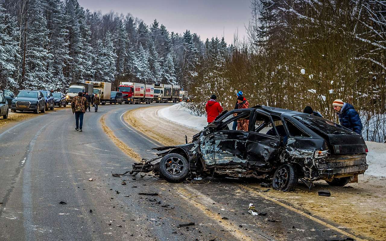 Смертность на дорогах и Стратегия безопасности: проблемы есть, решений нет