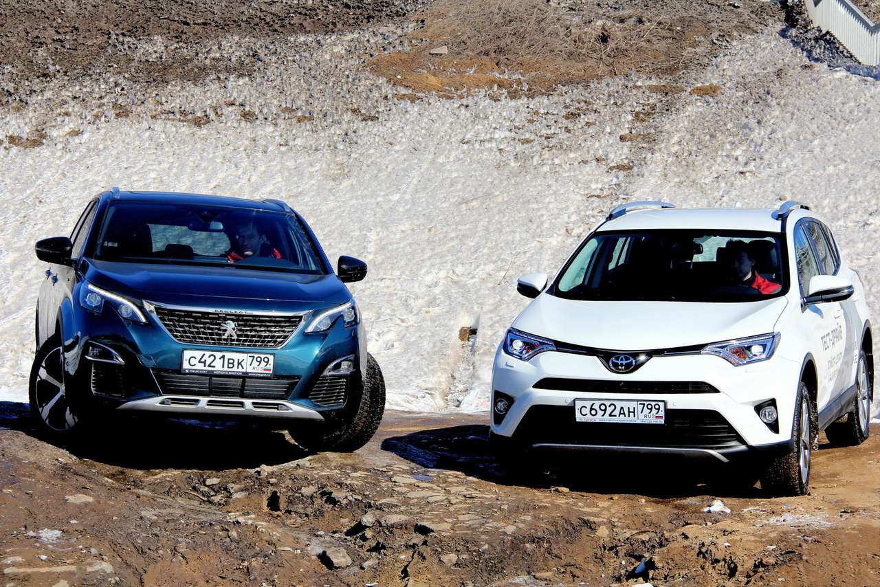Toyota RAV4 – Peugeot 5008: кто поскользнулся на приводе