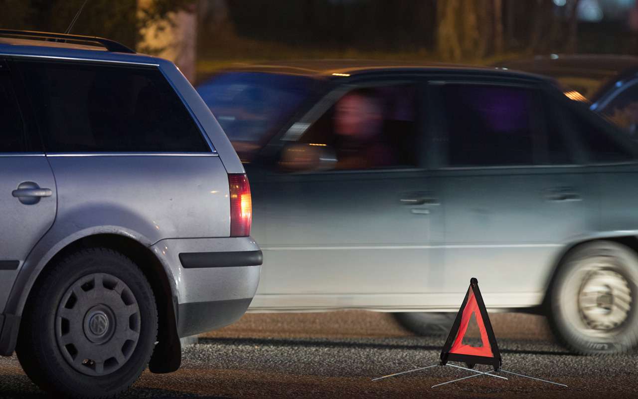 Юрист развенчал главный миф автомобилистов о работе аварийки