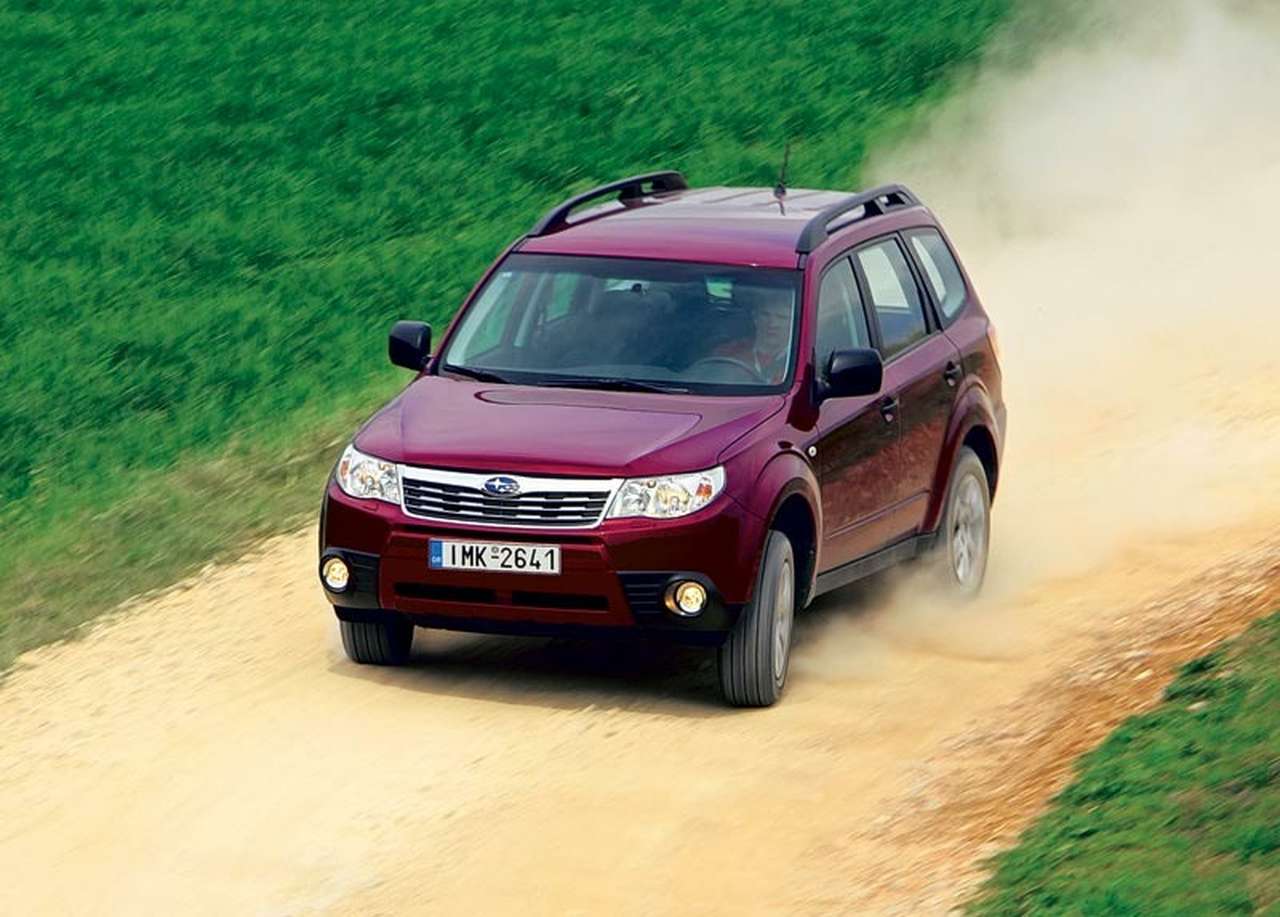 Новый «Форестер» появится на российском рынке в конце весны. Ориентировочная цена базовой комплектации с 2,0-литровым мотором и 5-ступенчатой механической коробкой – 923 тыс. руб.