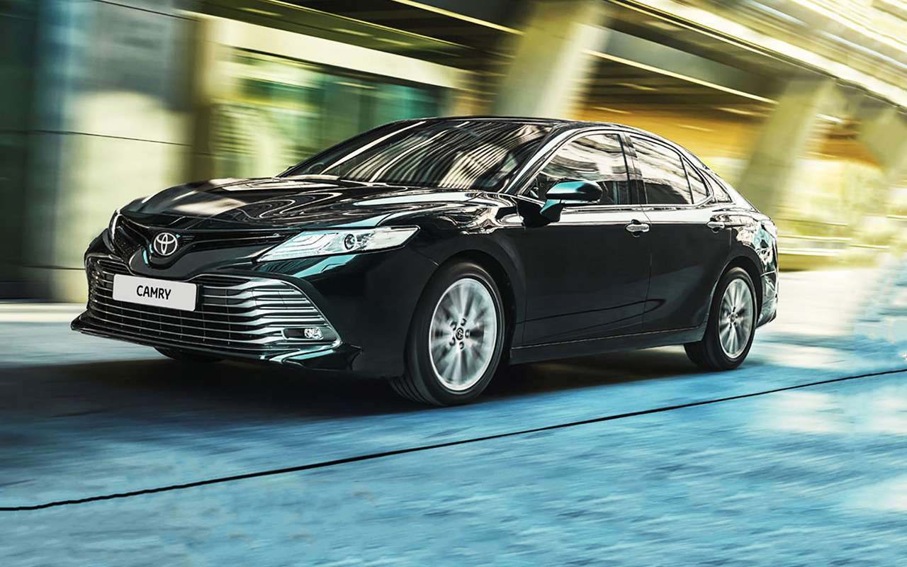 Toyota Camry: названы российские цены. На первый взгляд, стало дешевле