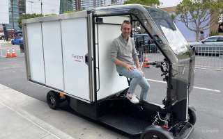 Конь педальный: протестировали новый транспорт курьеров!