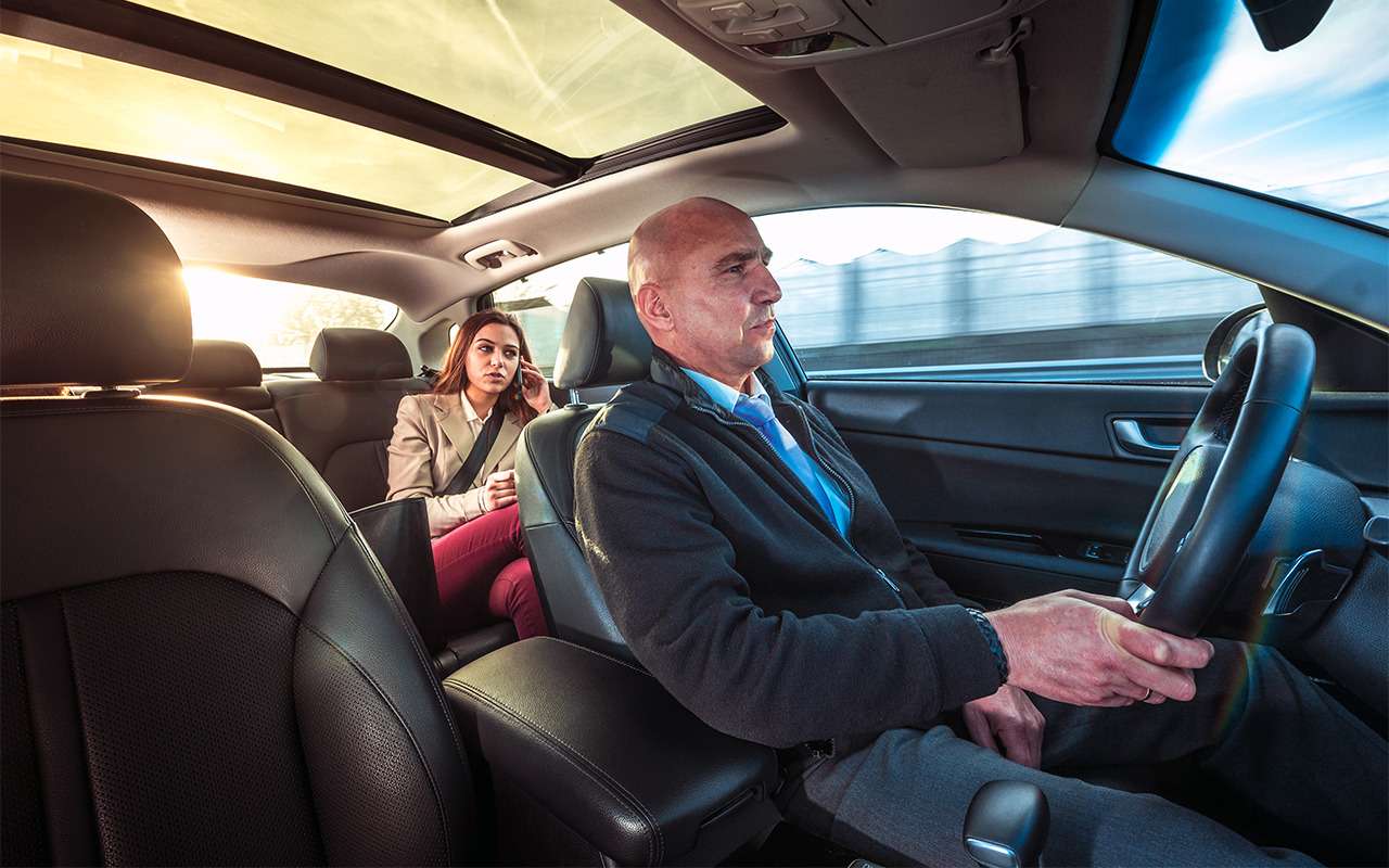 Самое безопасное место в машине – за водителем?