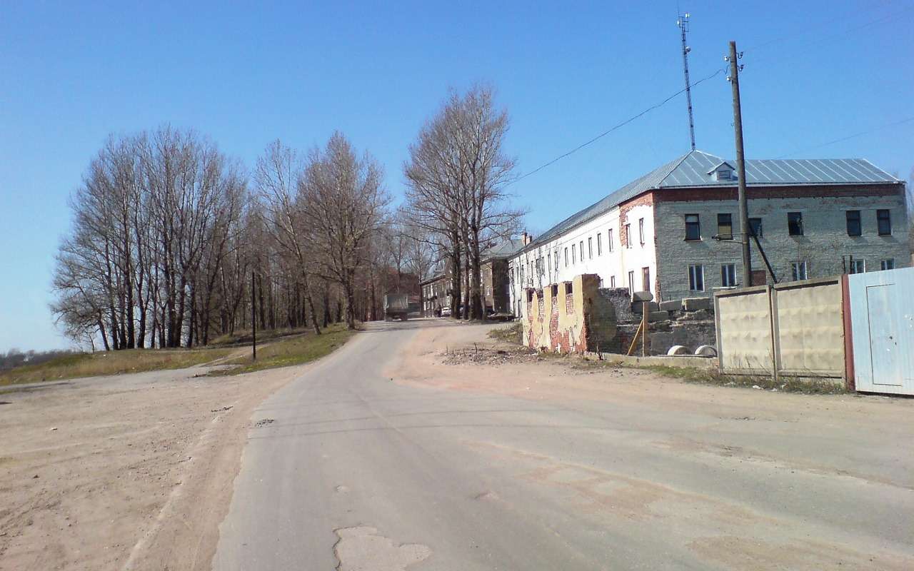 От поселка имени Свердлова в сторону Всеволожска отремонтируют дорогу