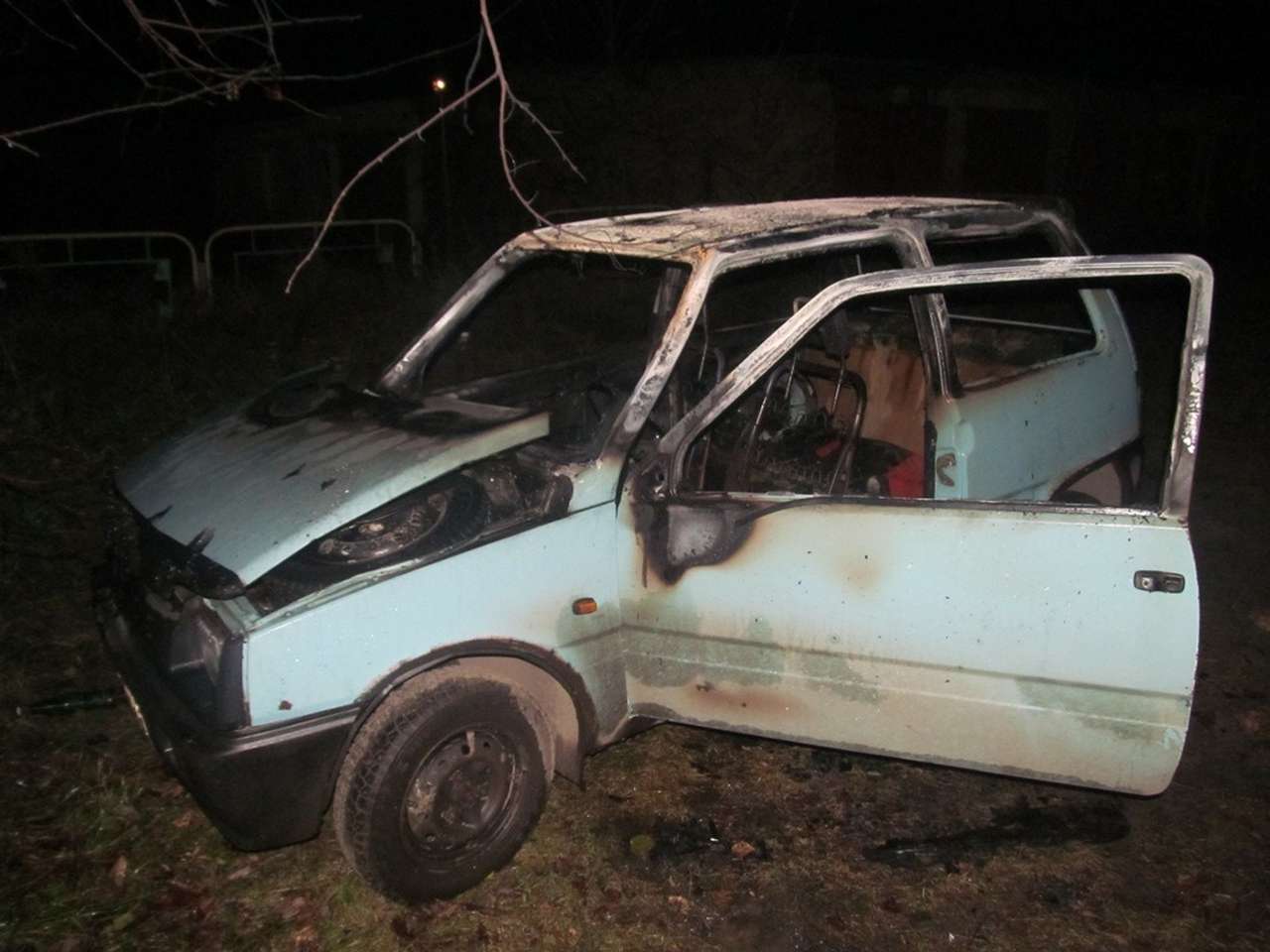 «Не доставайся ж ты никому»: муж сжег машину бывшей супруги