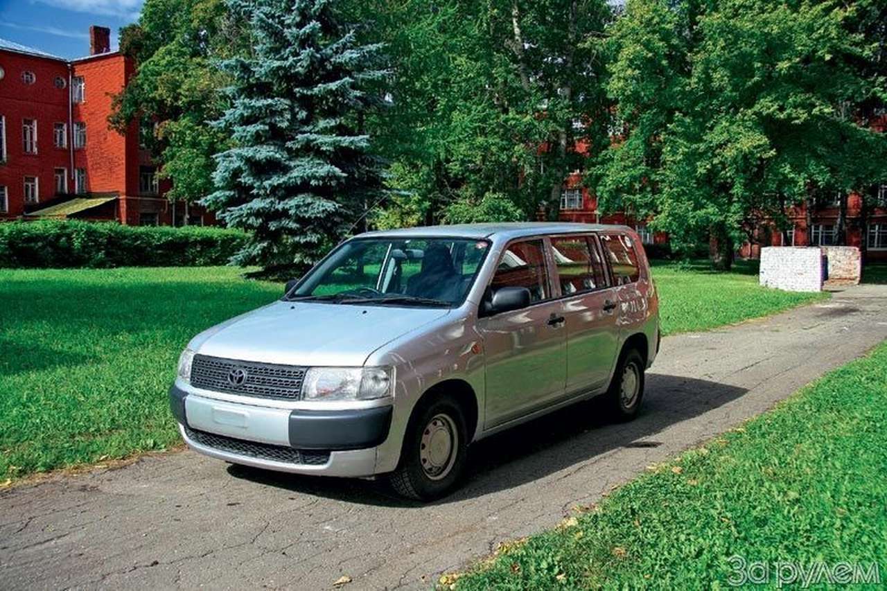 «Тойота-Пробокс» – работяга в чистой спецовке. За такого помощника с 4–5-лет-ним жизненным опытом во Владивостоке просят $8–9 тыс., а в Москве – на пару тысяч долларов больше.