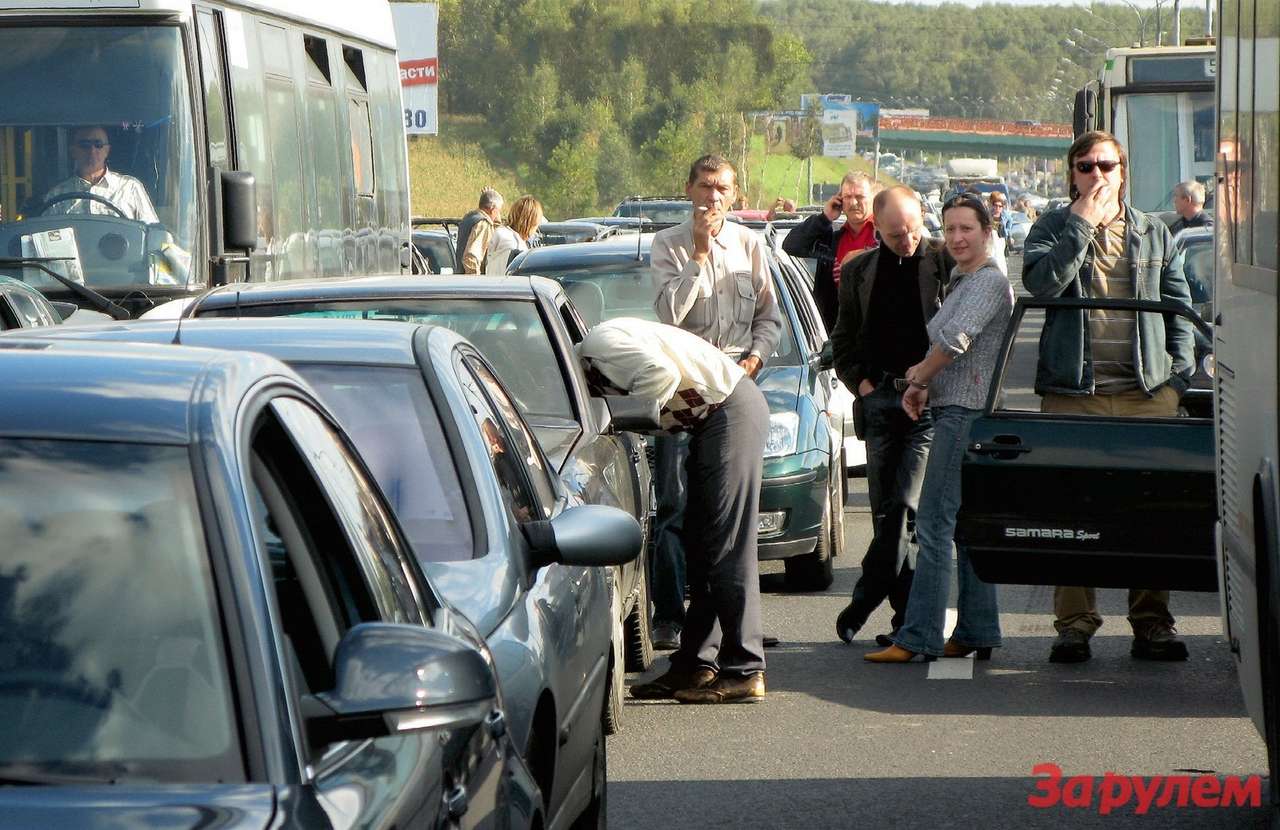 Прокуратура нашла виновных в пробках на Ленинградке